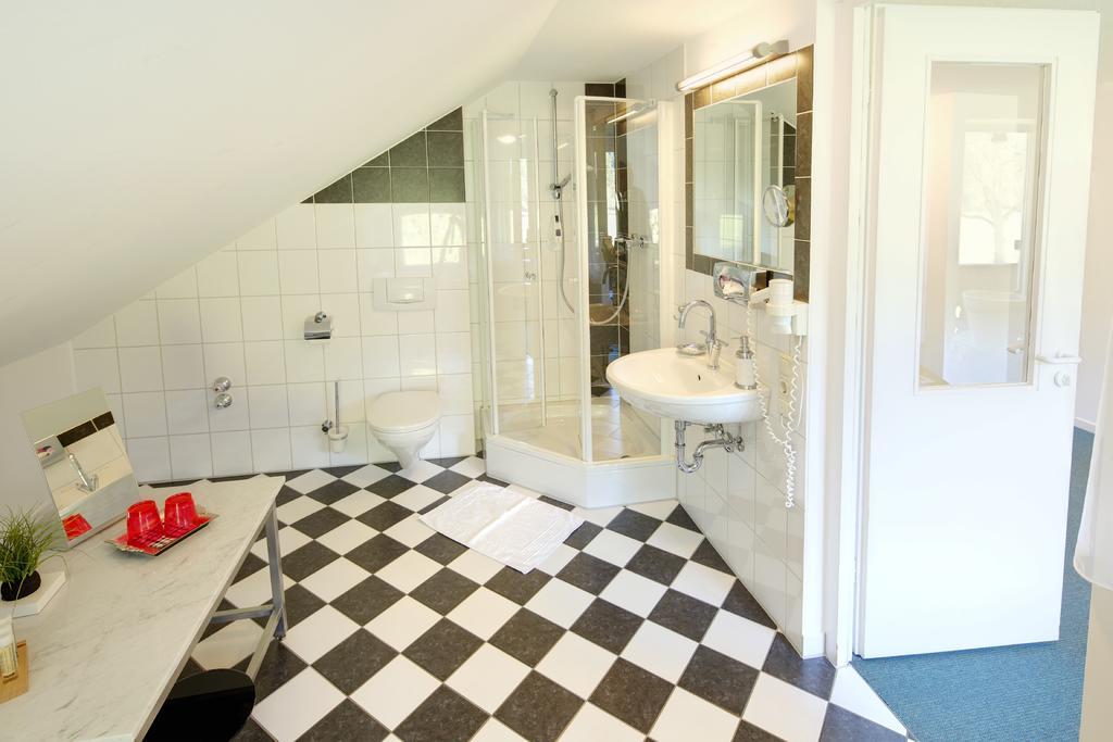 Hotel Kleiner Koenig Швангау Экстерьер фото