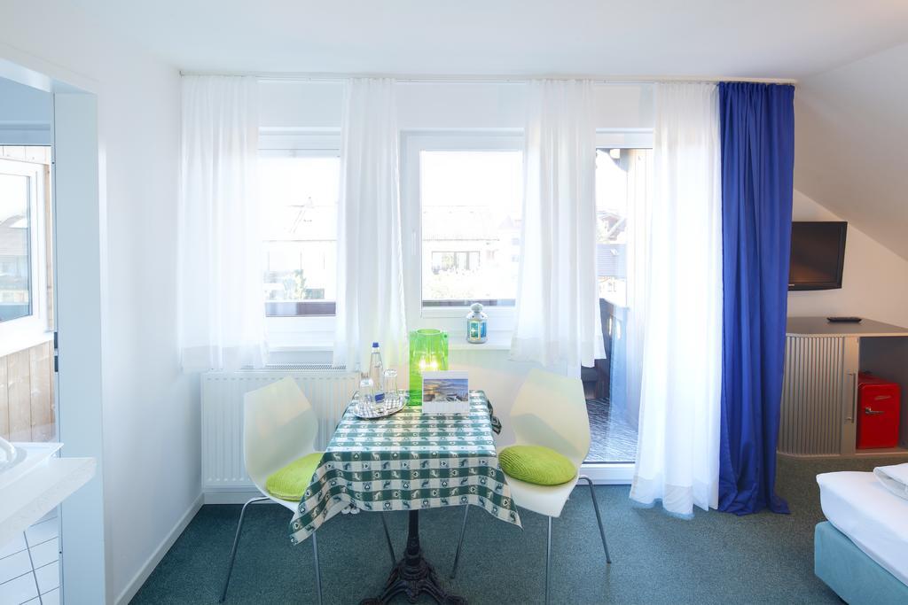Hotel Kleiner Koenig Швангау Экстерьер фото