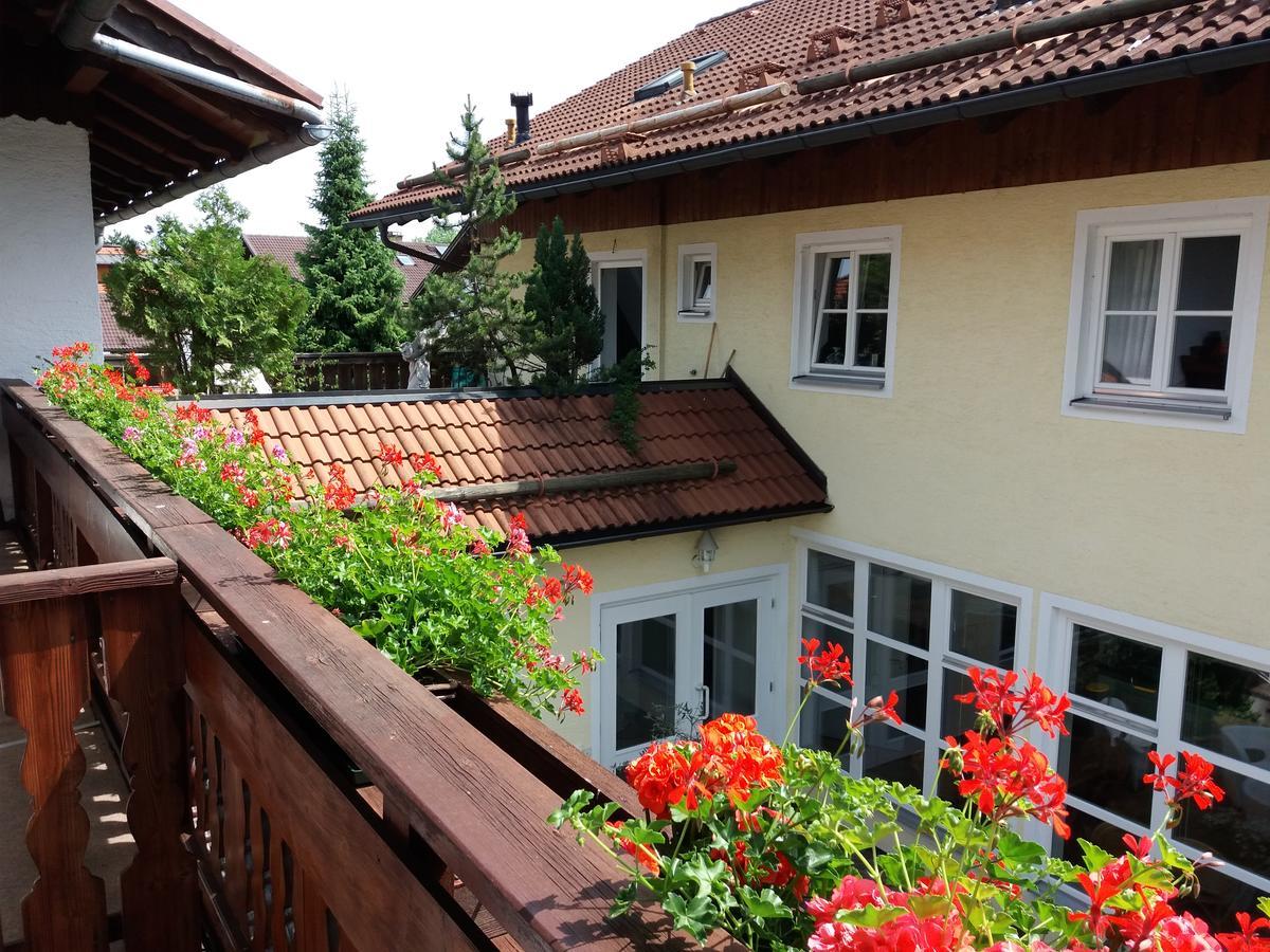 Hotel Kleiner Koenig Швангау Экстерьер фото
