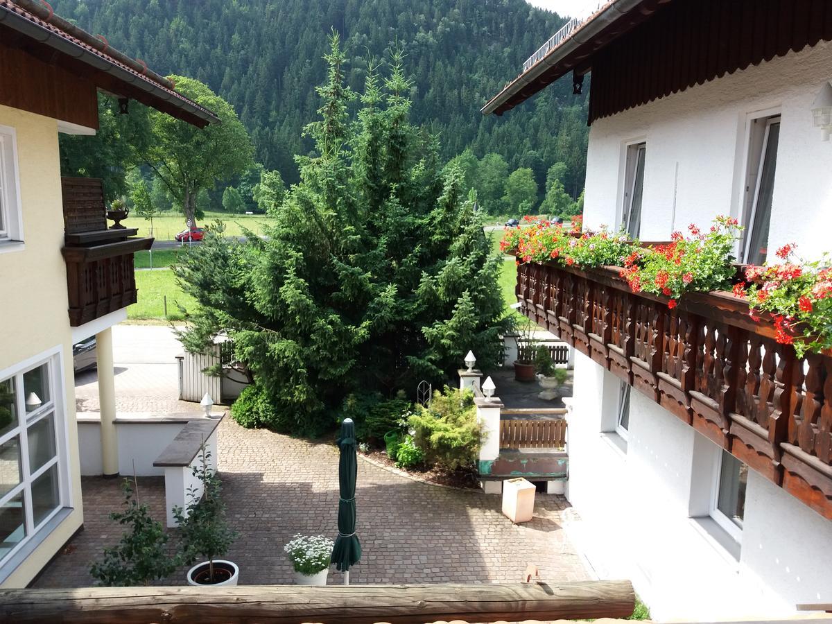 Hotel Kleiner Koenig Швангау Экстерьер фото