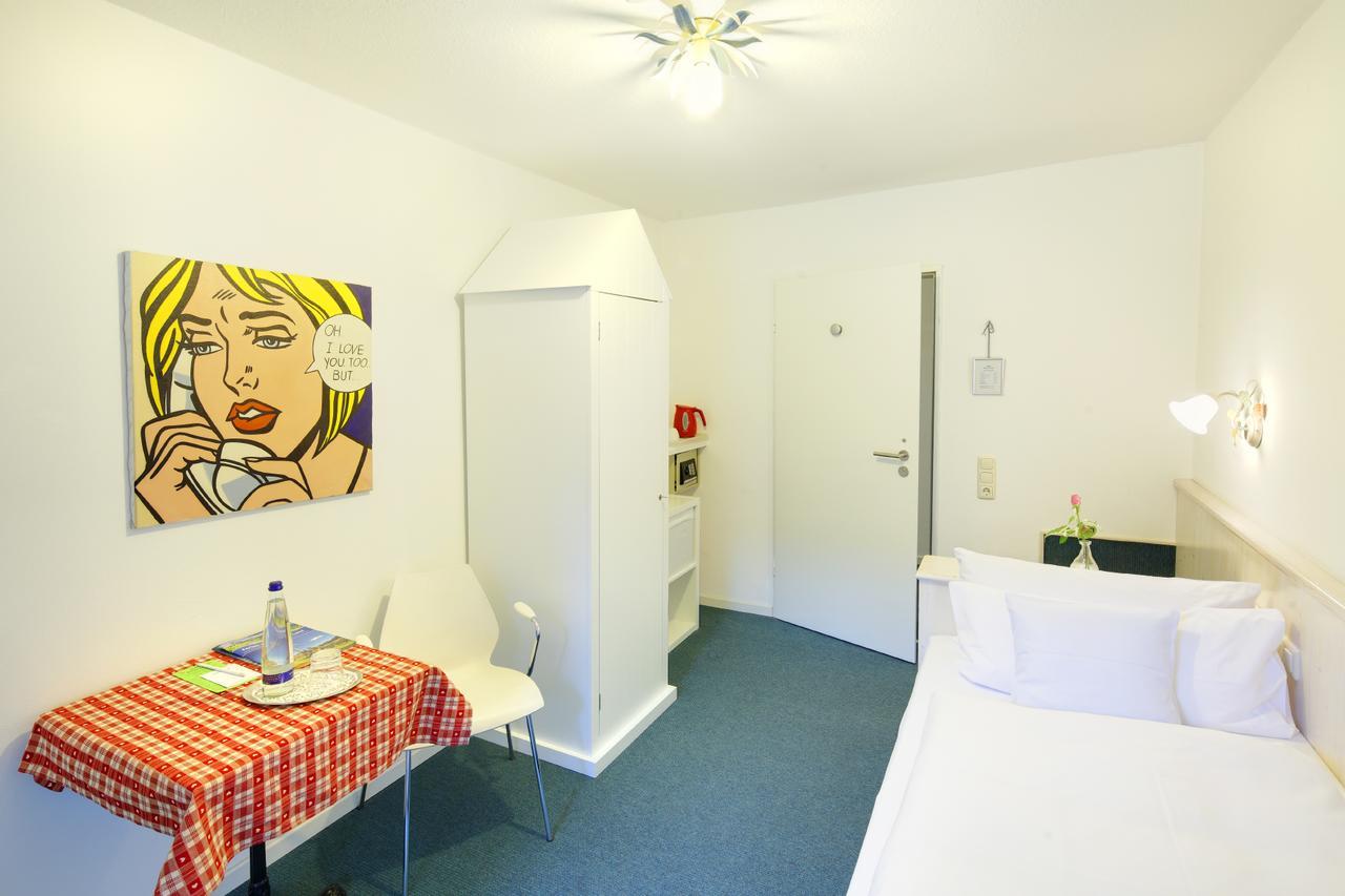 Hotel Kleiner Koenig Швангау Экстерьер фото