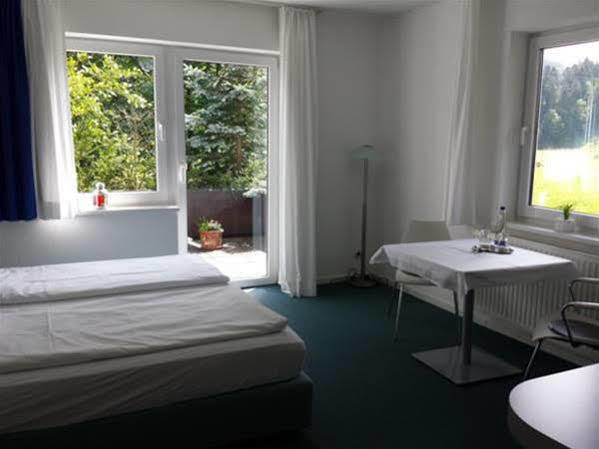 Hotel Kleiner Koenig Швангау Экстерьер фото